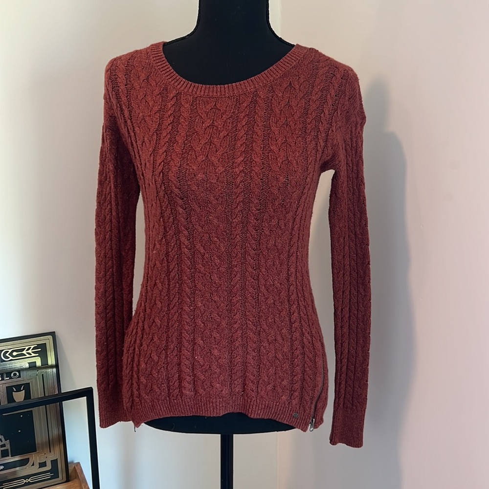 American eagle sweater size S